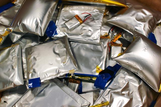 鋰電池熱解處理設備，去除鋰電池電解液